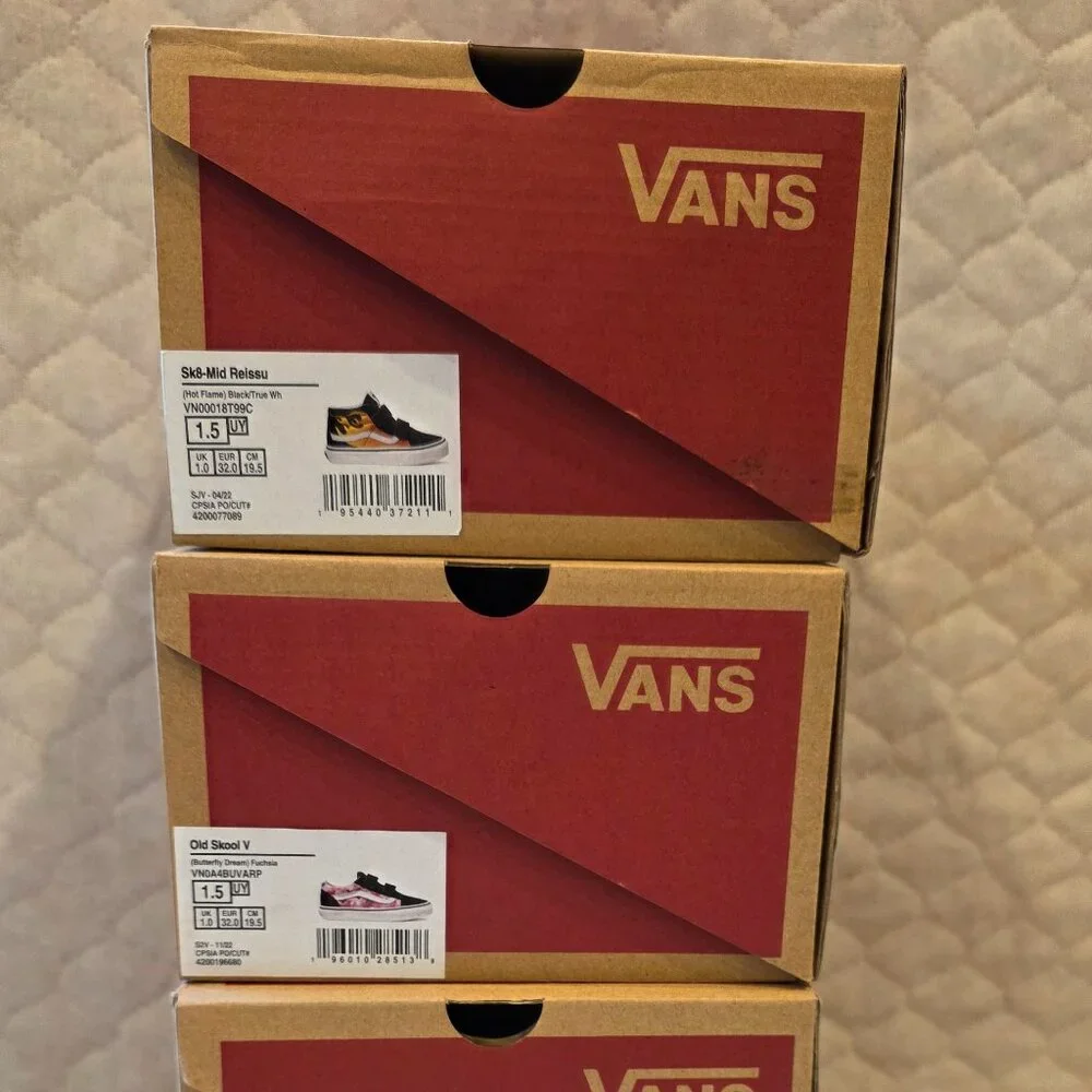 (4) Empty Vans 